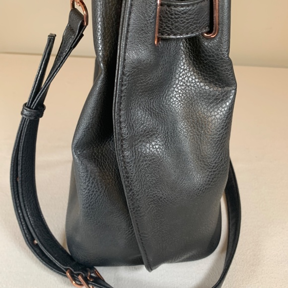 MATT & NAT Vegan leather Black Purse Handbag w/Shoulder Strap - Picture 11 of 14